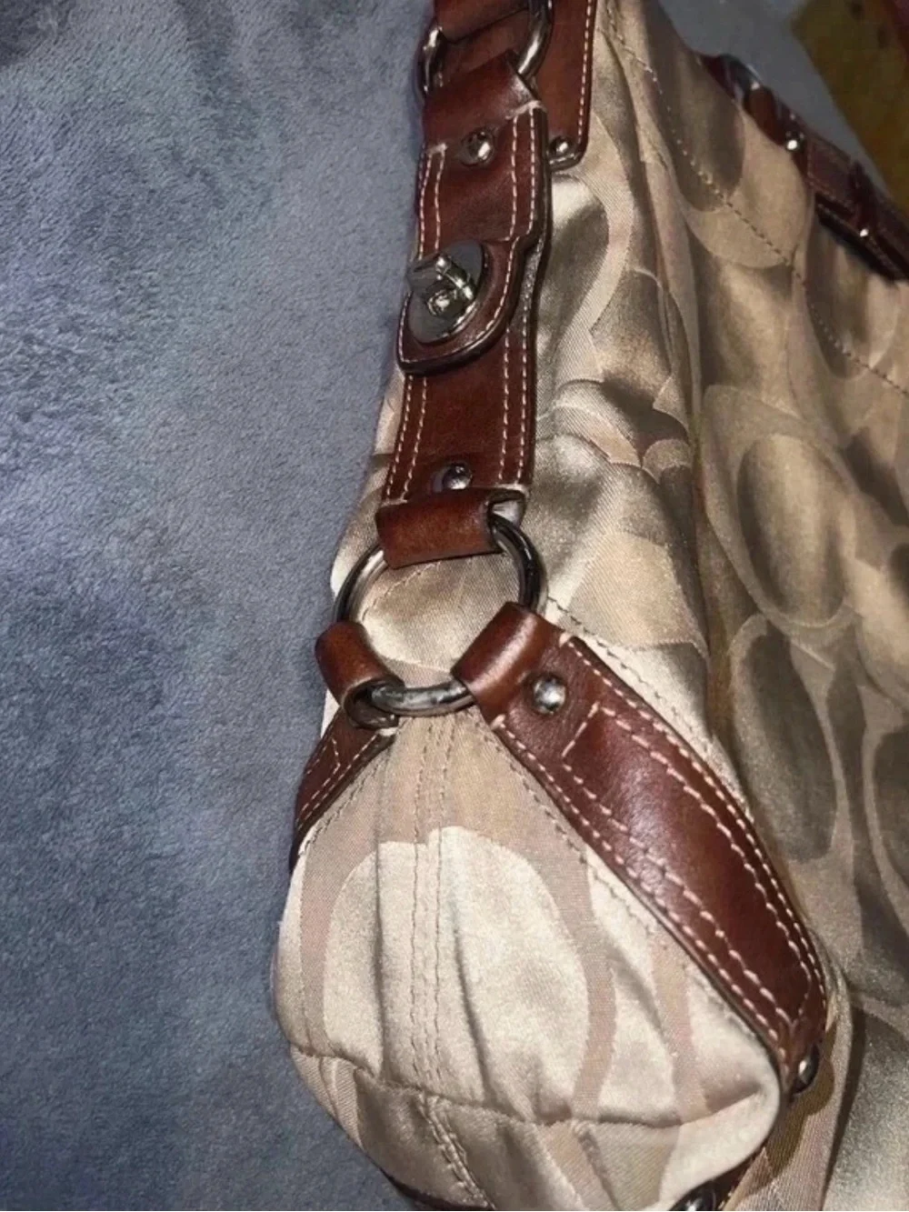 Coach hobo classic