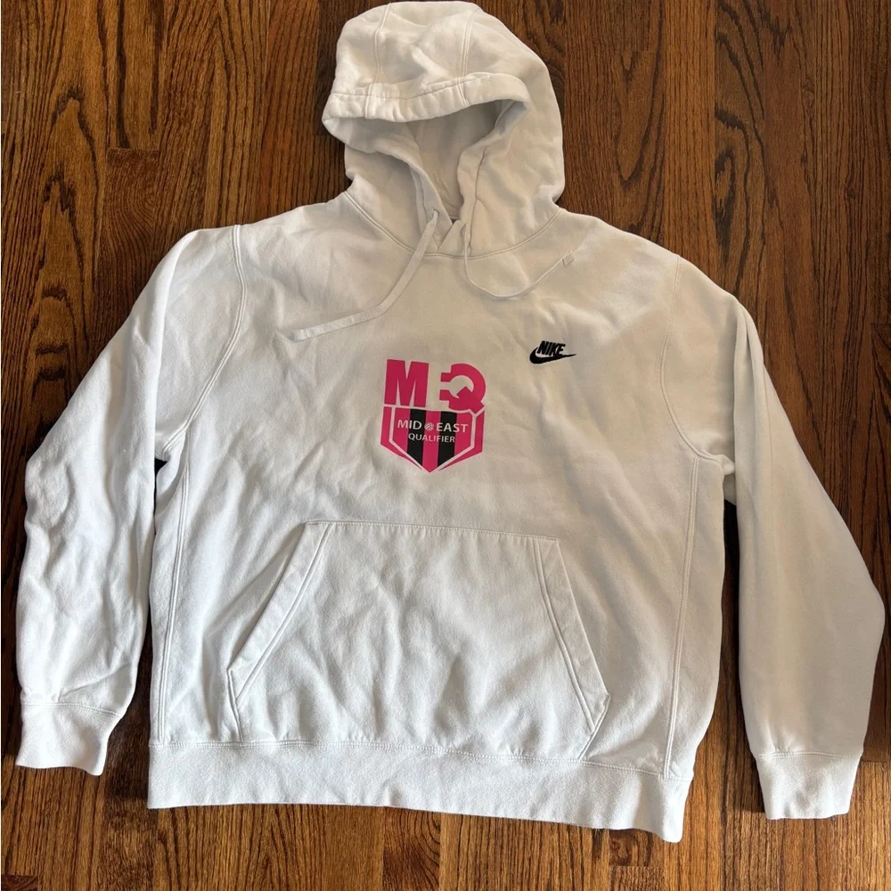 Nike White Mideast Qualifier Hoodie with Black and Pink Logo Volleyball Size XL‎