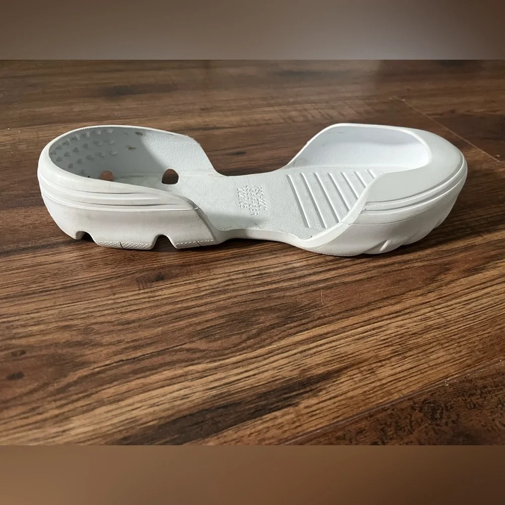 N/A vans white