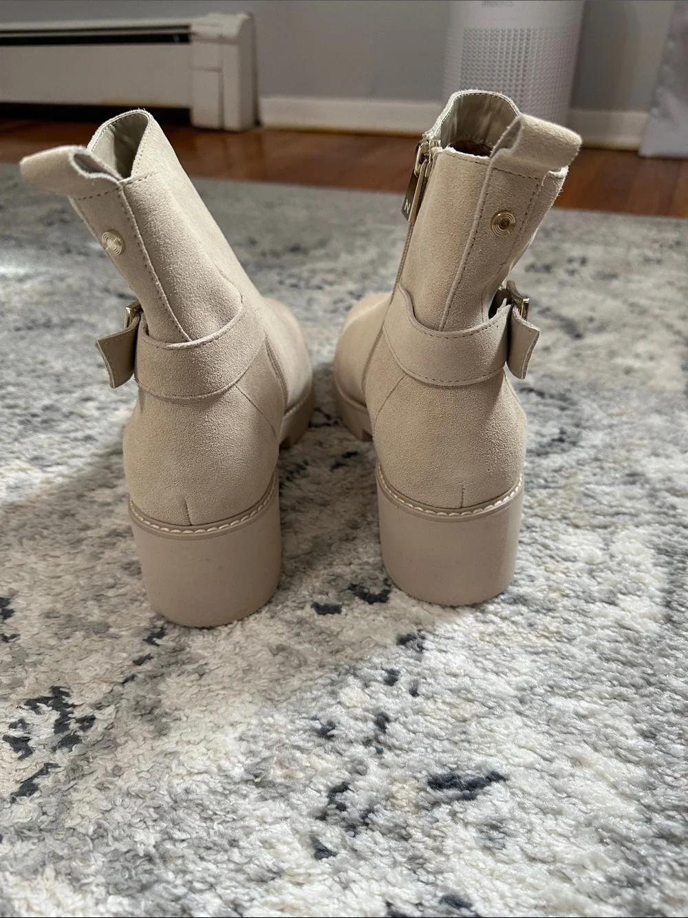 Naturalizer suede ankle
