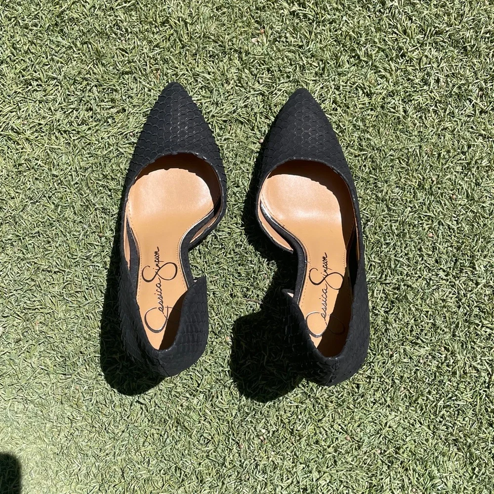 Jessica Simpson size color
