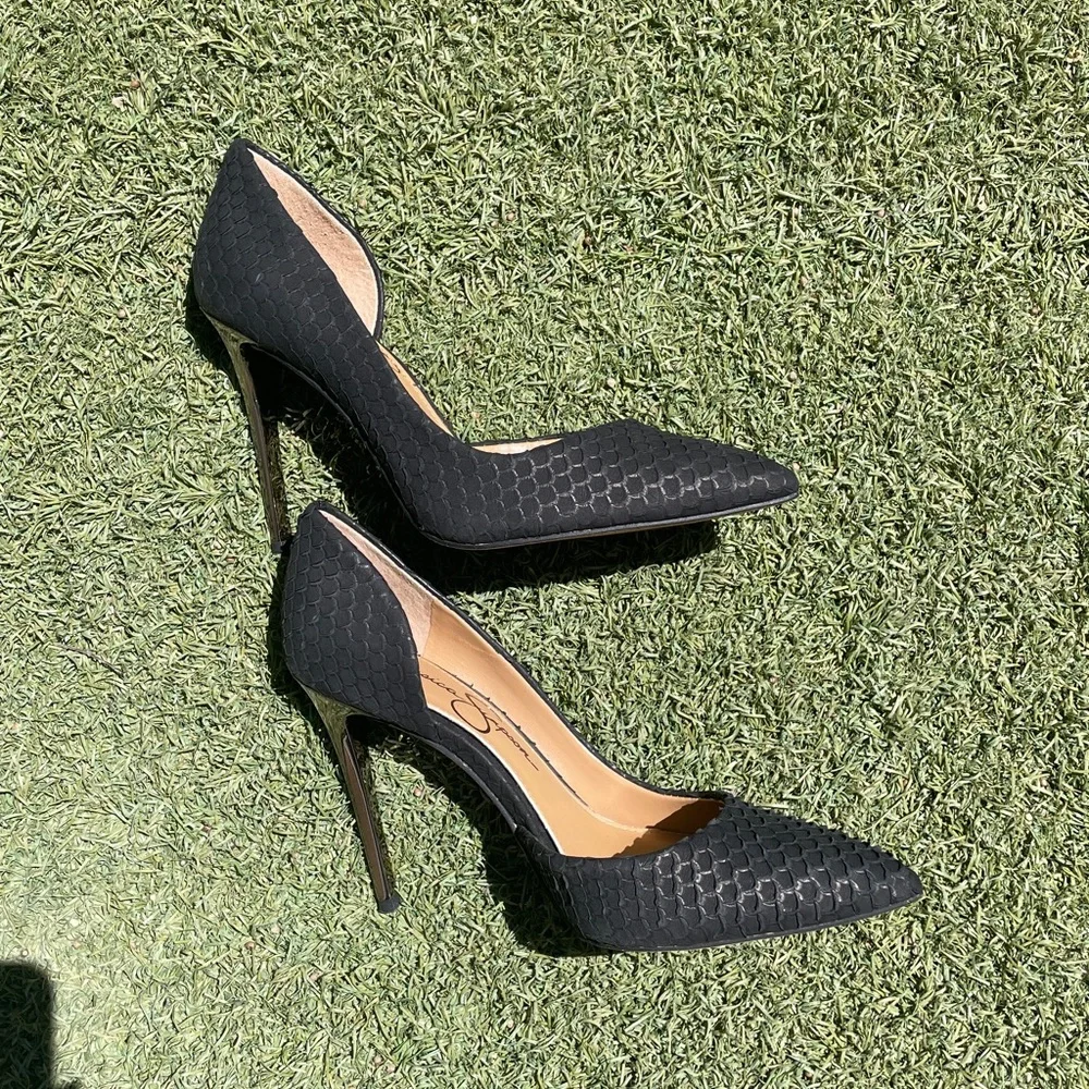 Jessica Simpson size color