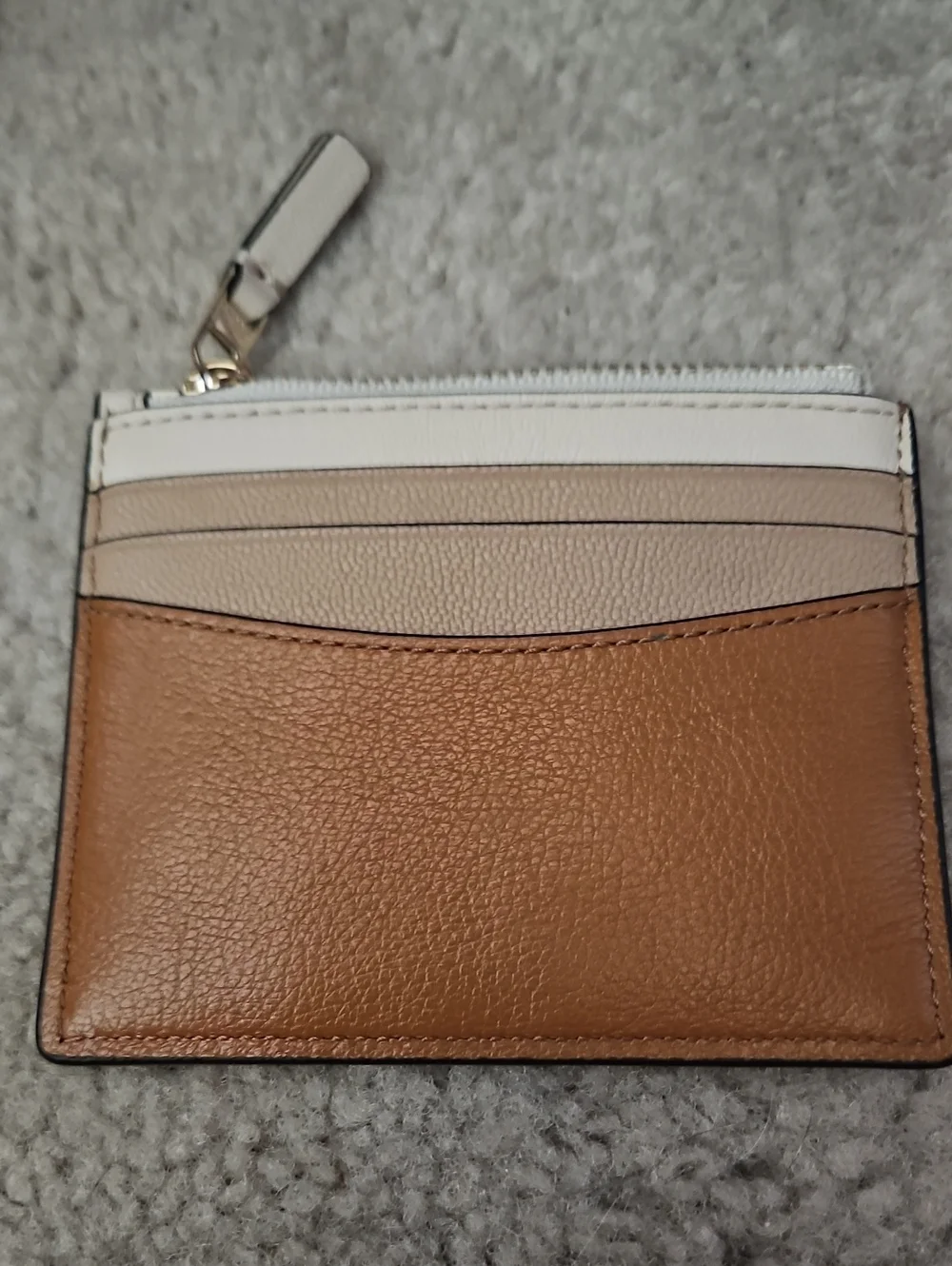 Marc Jacobs compact leather