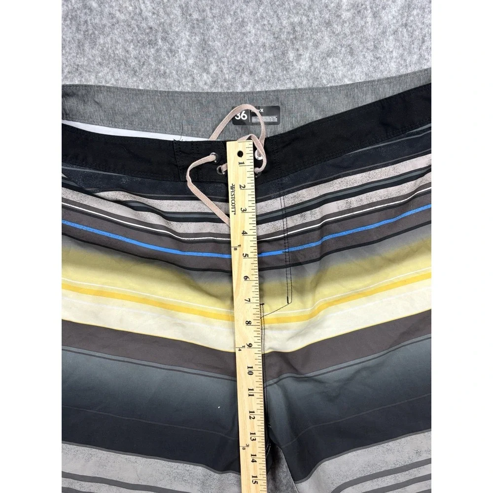 Hurley men striped