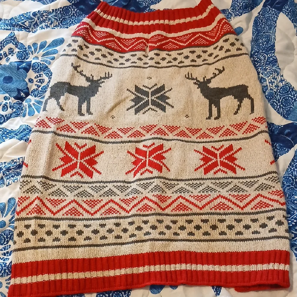 Vibrant Life Christmas Reindeer Dog Sweater L