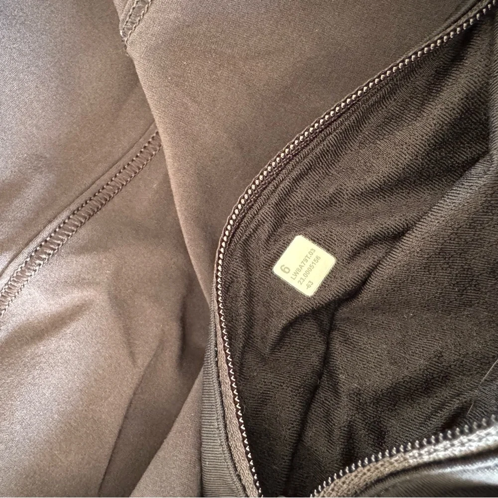 lululemon athletica stylish black