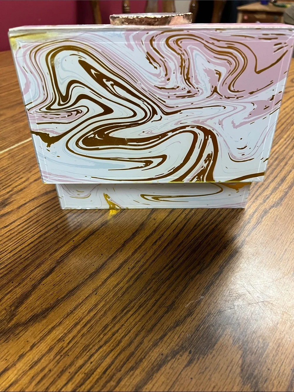 Allure marble patterned