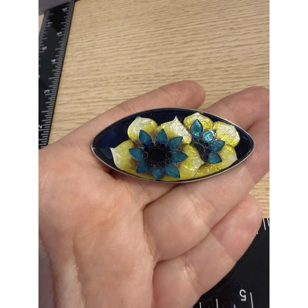 The Unbranded Brand oval enamel