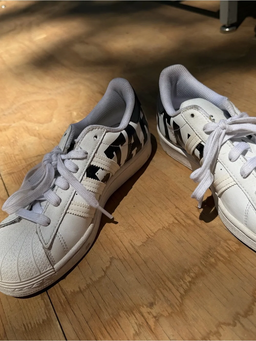 adidas classic white