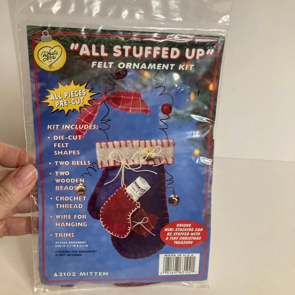 Whats New Ltd All Stuffed Up Felt Ornament Kit‎ Mitten 63102 Craft Holiday DIY