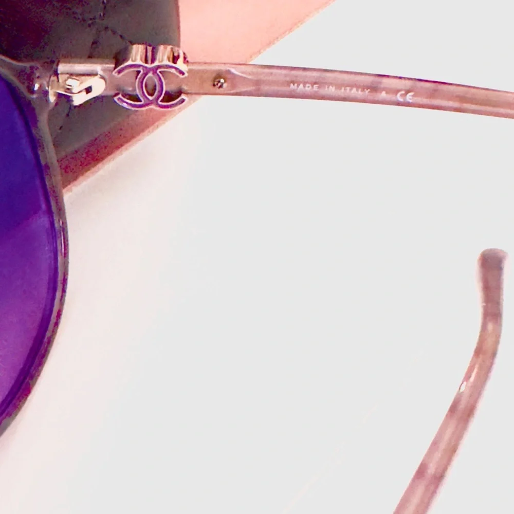 CHANEL sunglasses round