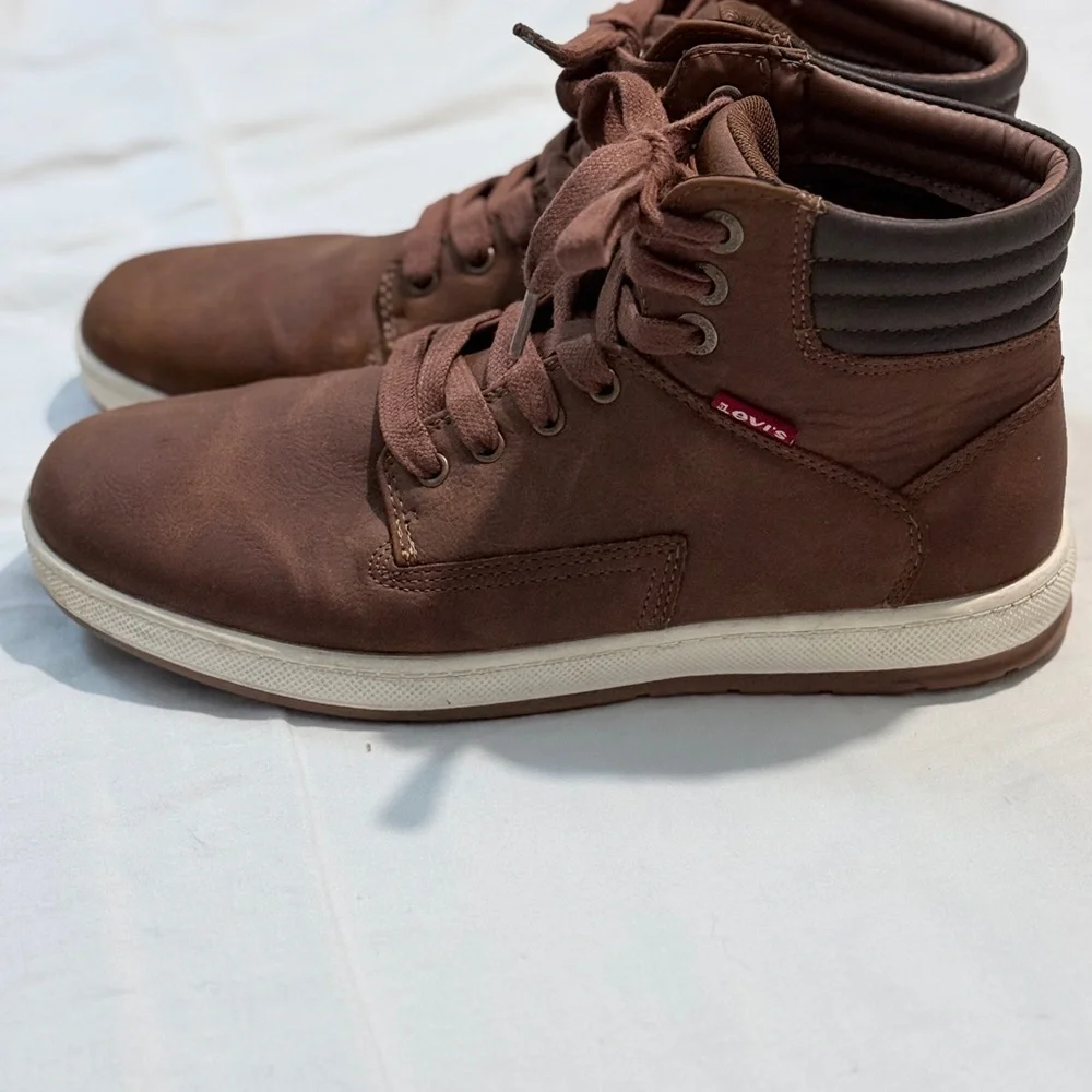 Levis levi men
