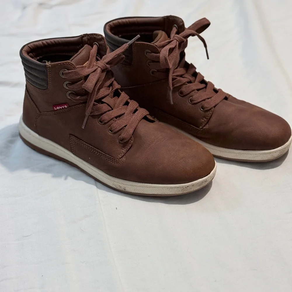 Levis levi men