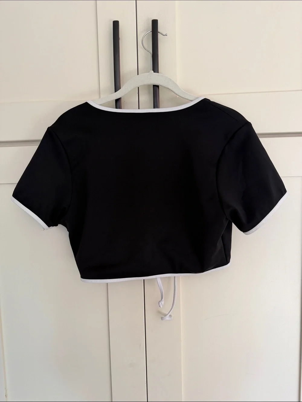 Good American tie cropped black