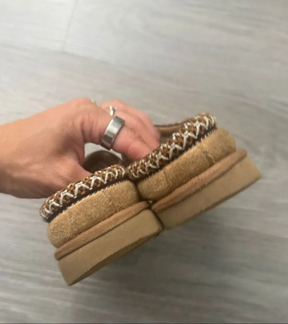UGG classic tasman