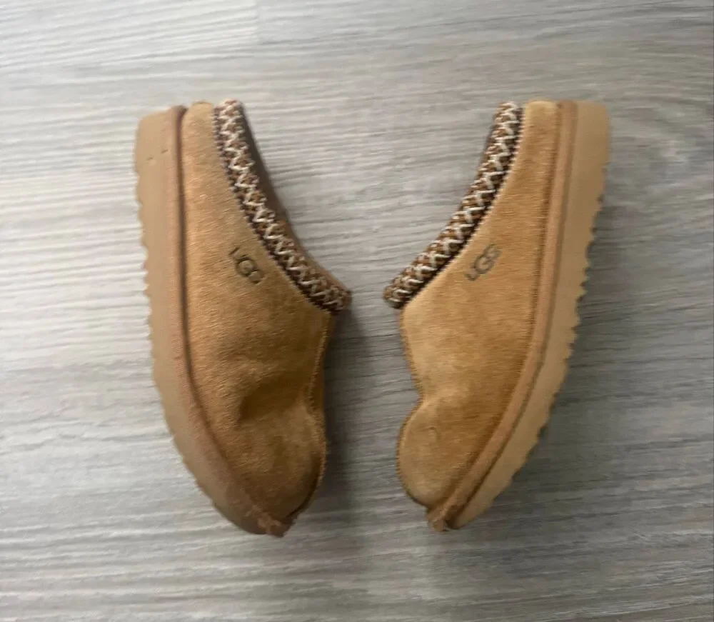 UGG classic tasman