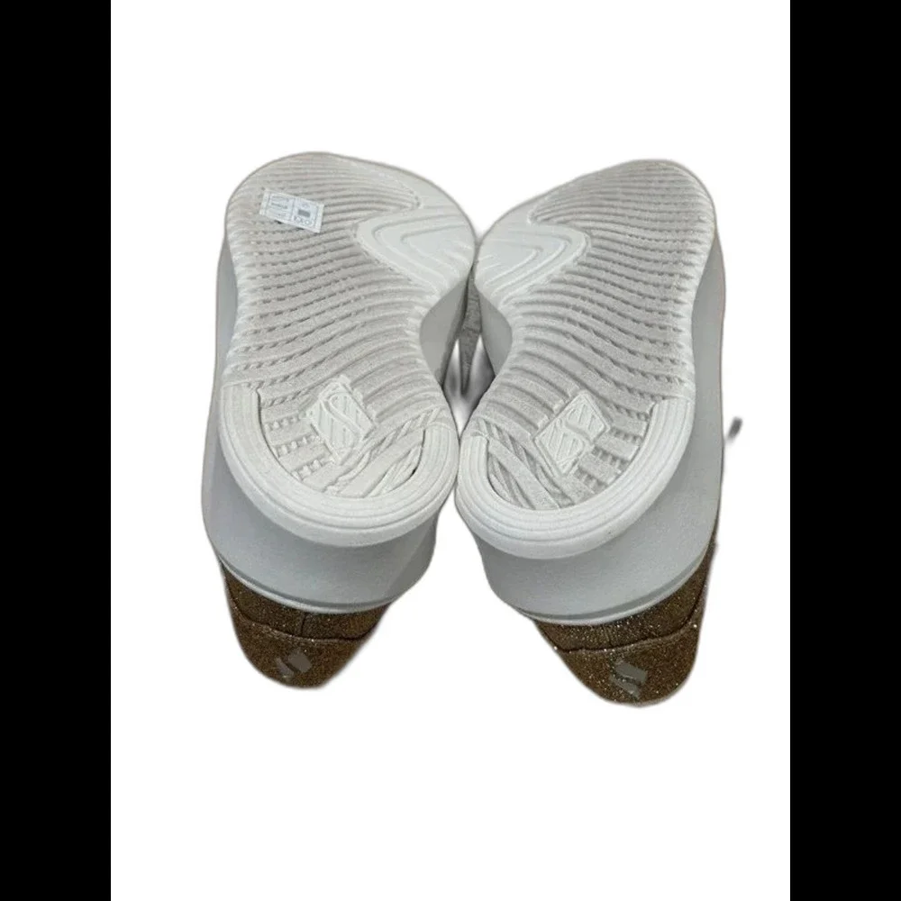 Skechers clean soles