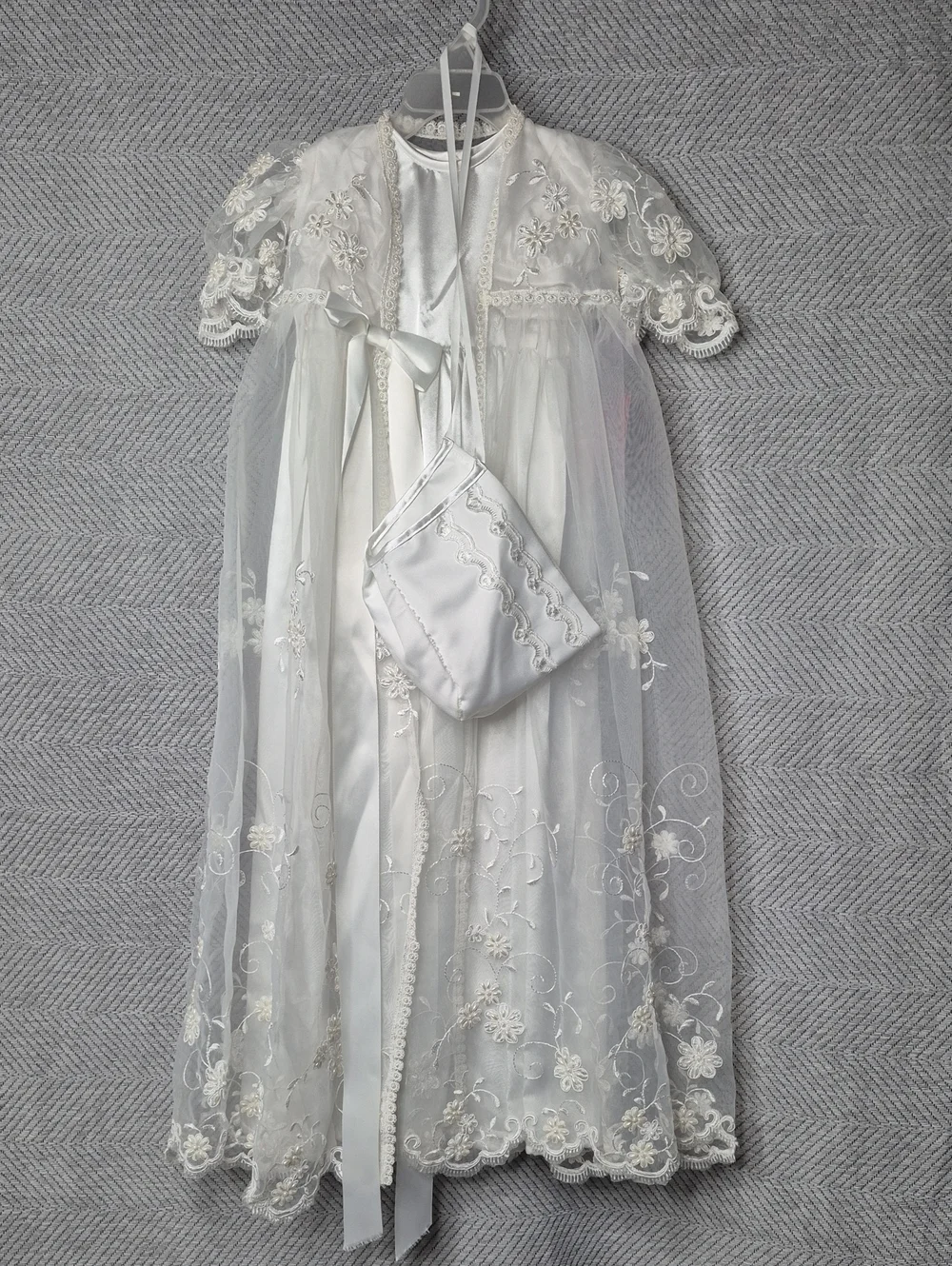 NWT L'Pety Canar Luxury Heirloom Embroided Christening Baptism Gown Bonnet S/3M