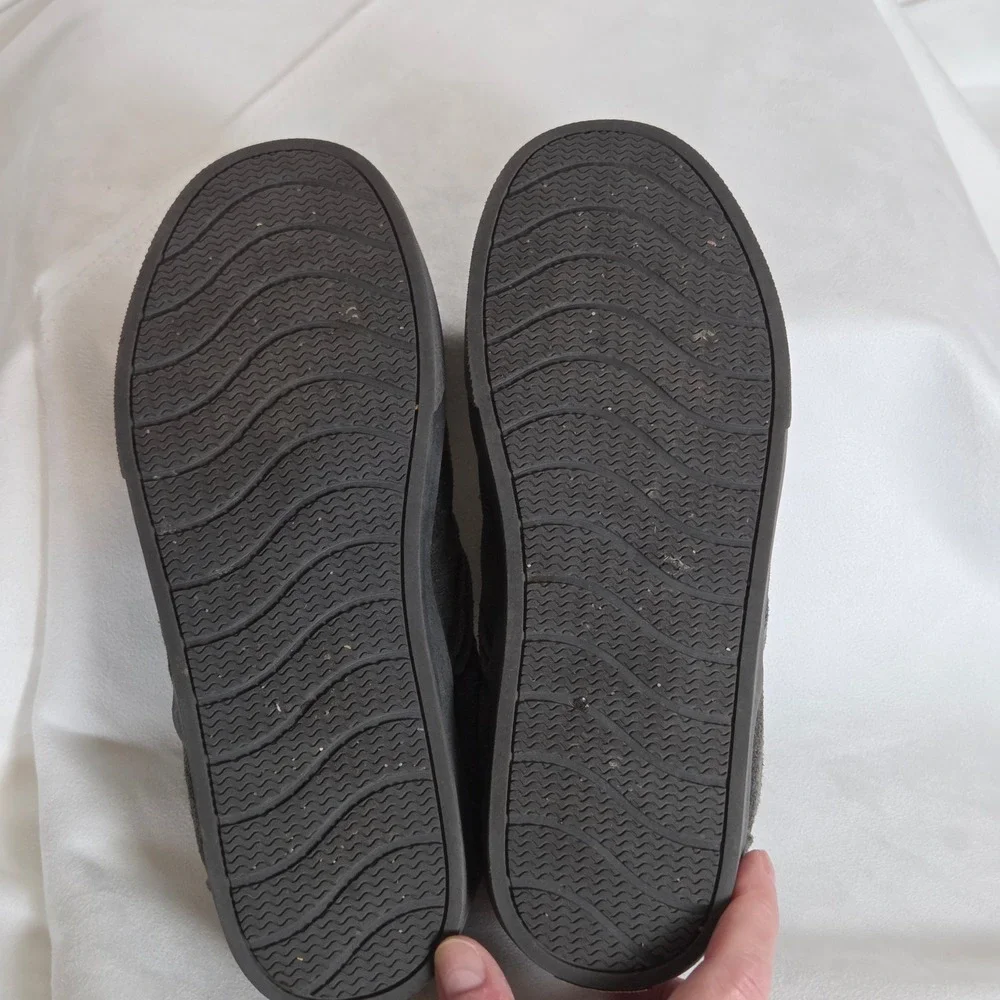 Minnetonka faux genuine streetwear
