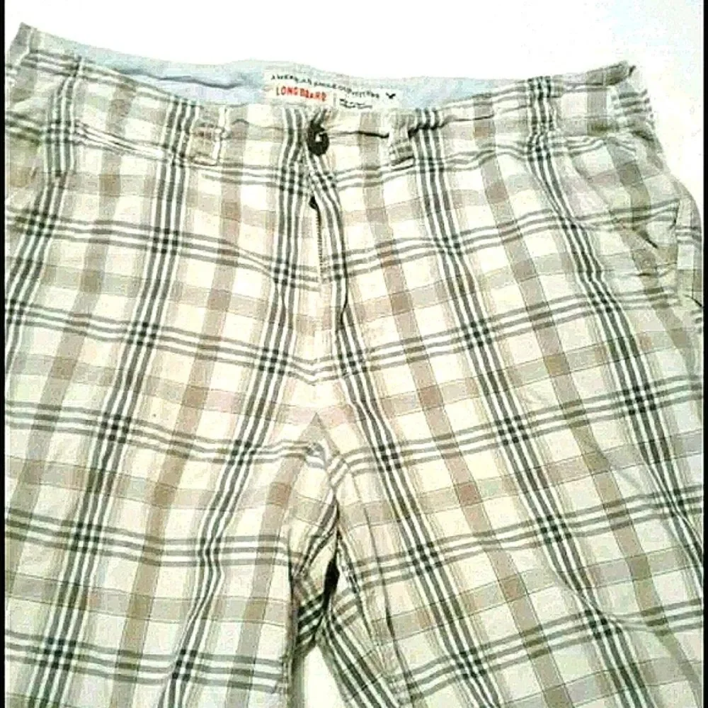 American Eagle Outfitters button tan pockets