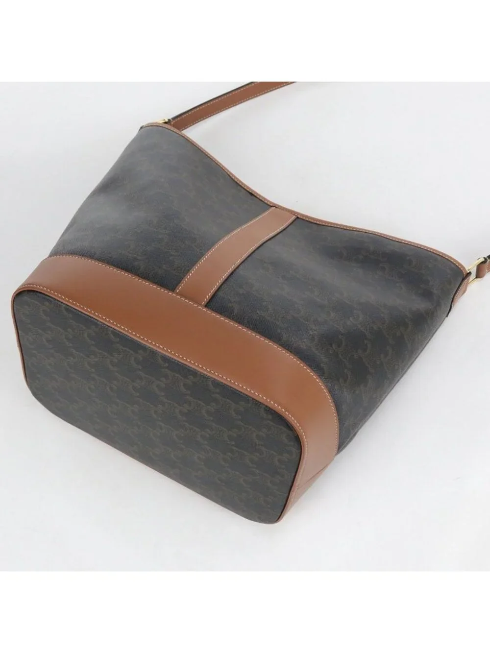 Celine medium bucket