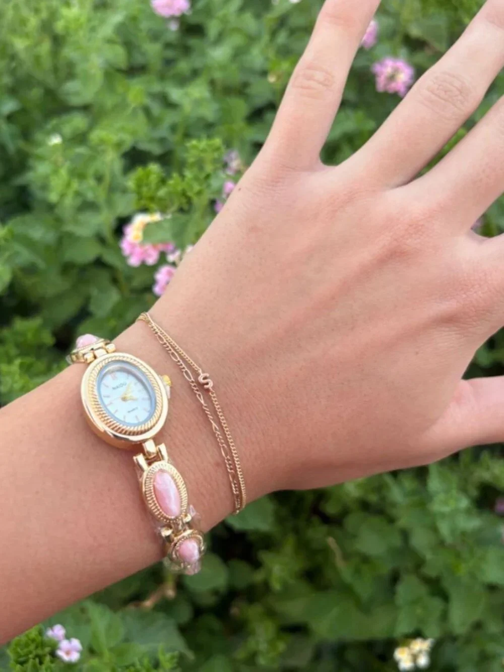 N/A gold tone