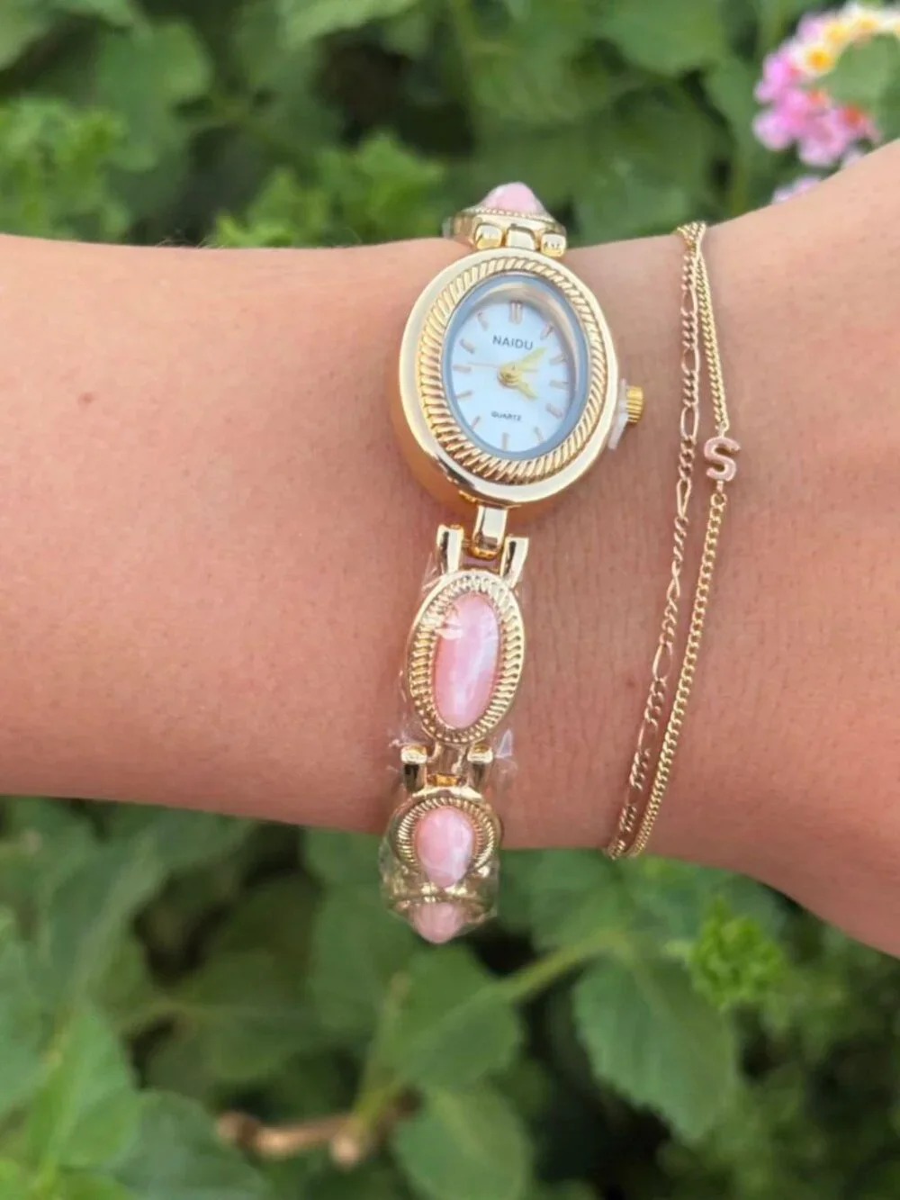 N/A gold tone