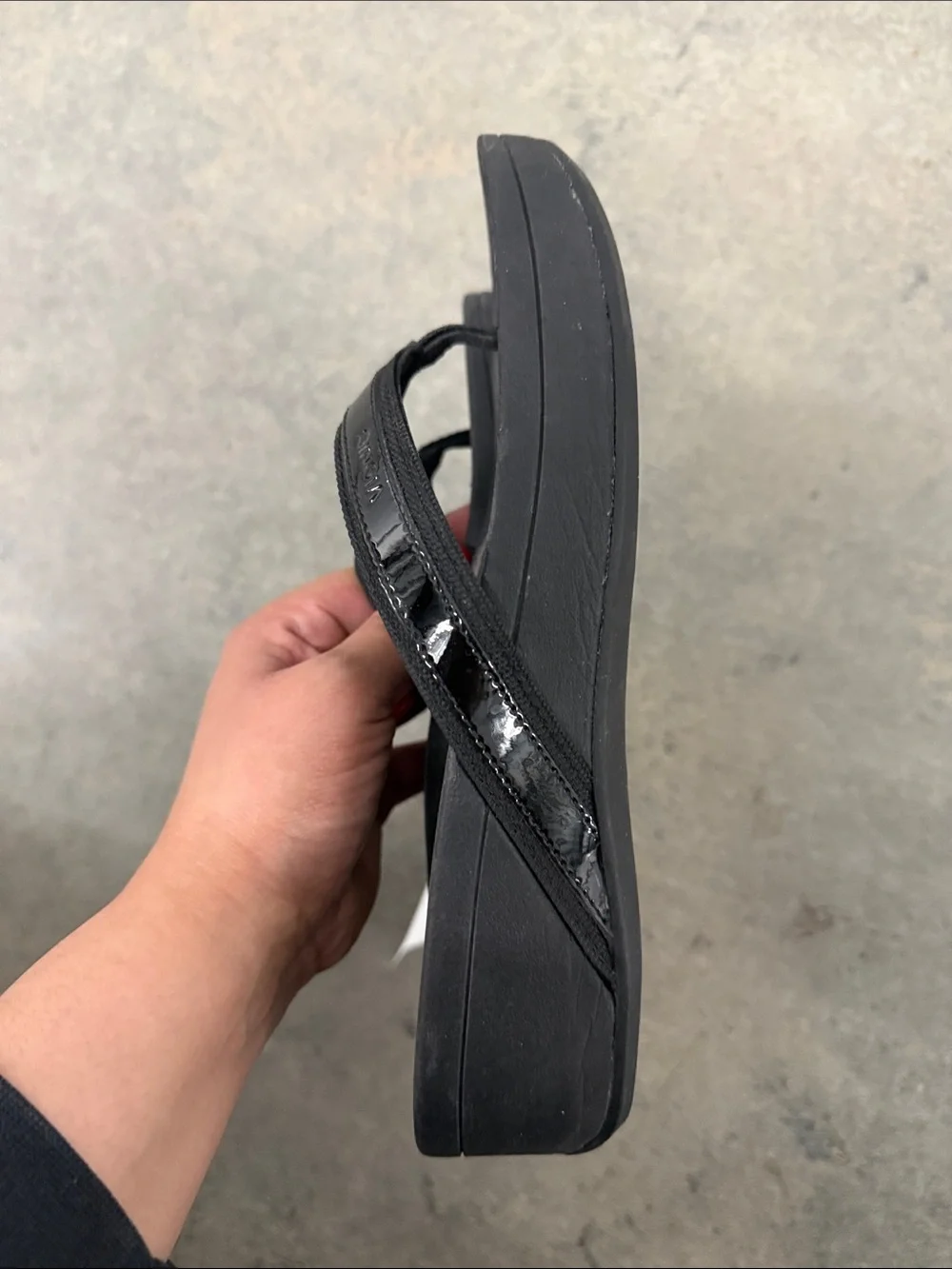 Vionic thong sandals