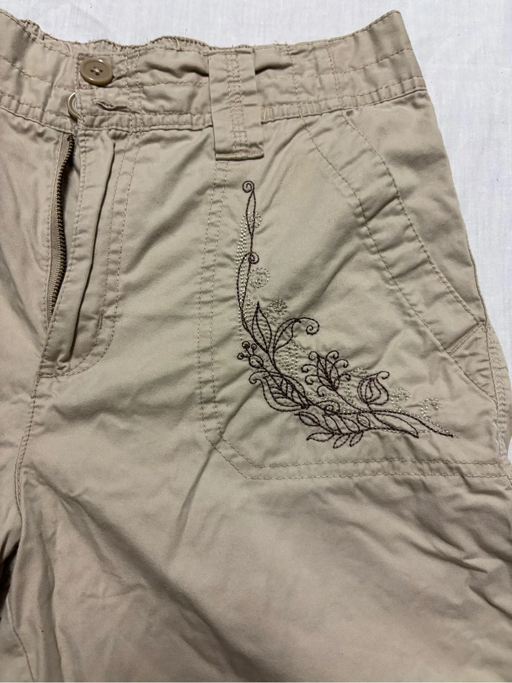 Basic Editions Tan Women's Cargo Shorts with Embroidered Pocket