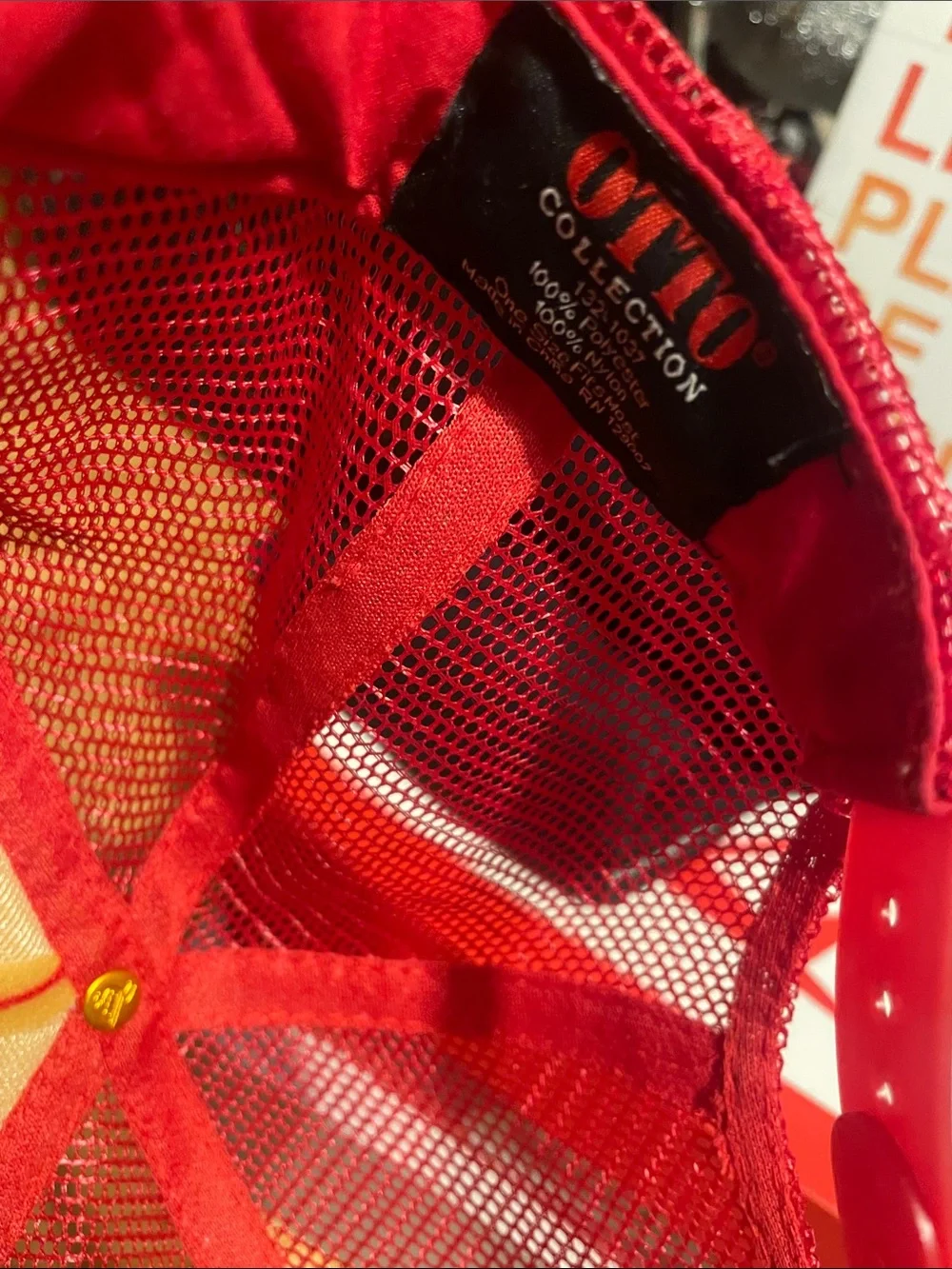 Henne bright red
