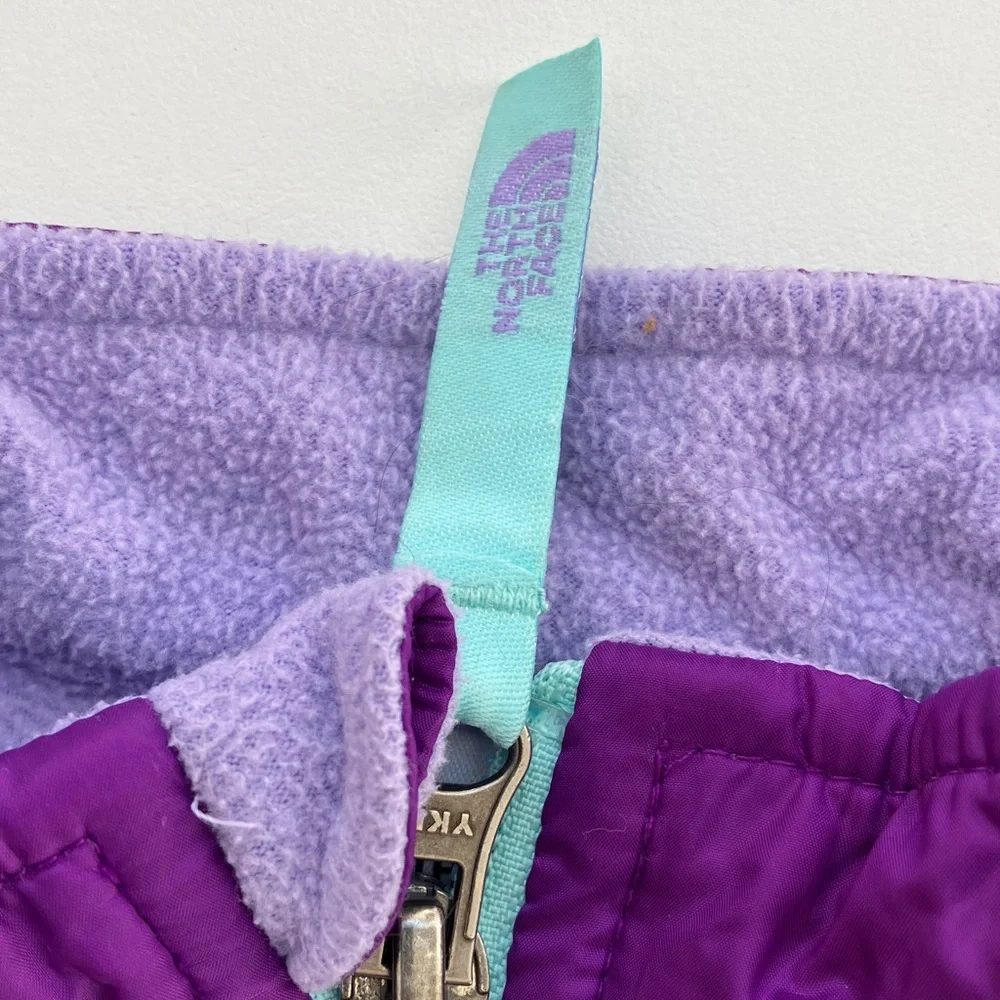 Th3 North Face zip has