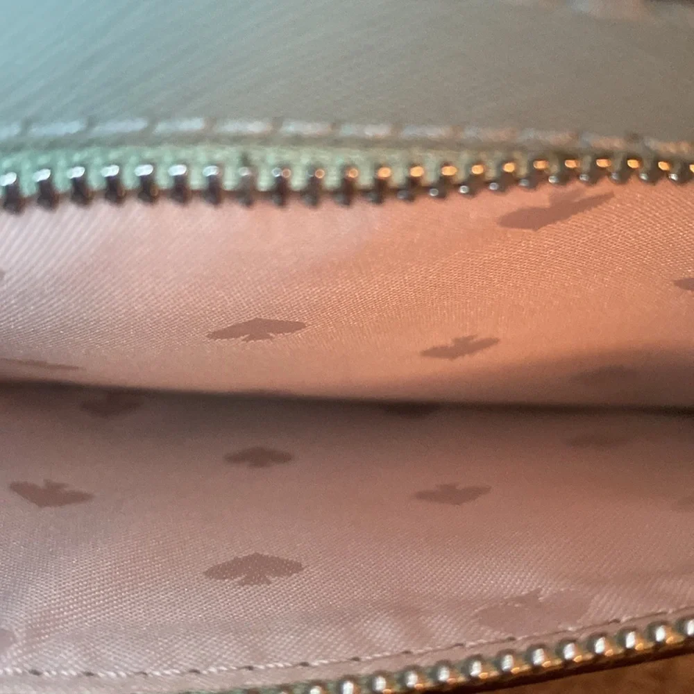 ♠️KATE SPADE ♠️Mint/White Colorblock Cameron Medium L-Zip Wristlet/NWOT
