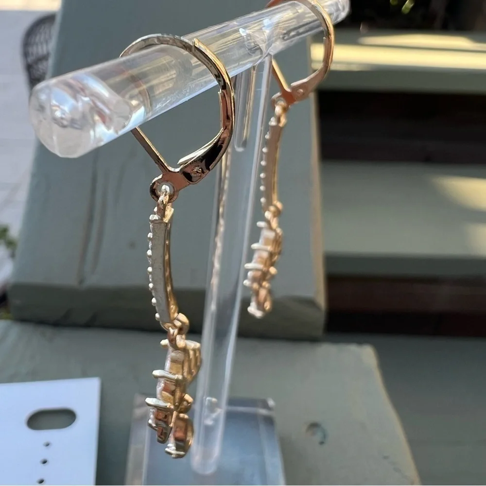 N/A chandelier gold