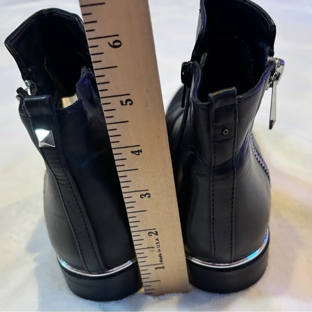 Marc Fisher sleek black