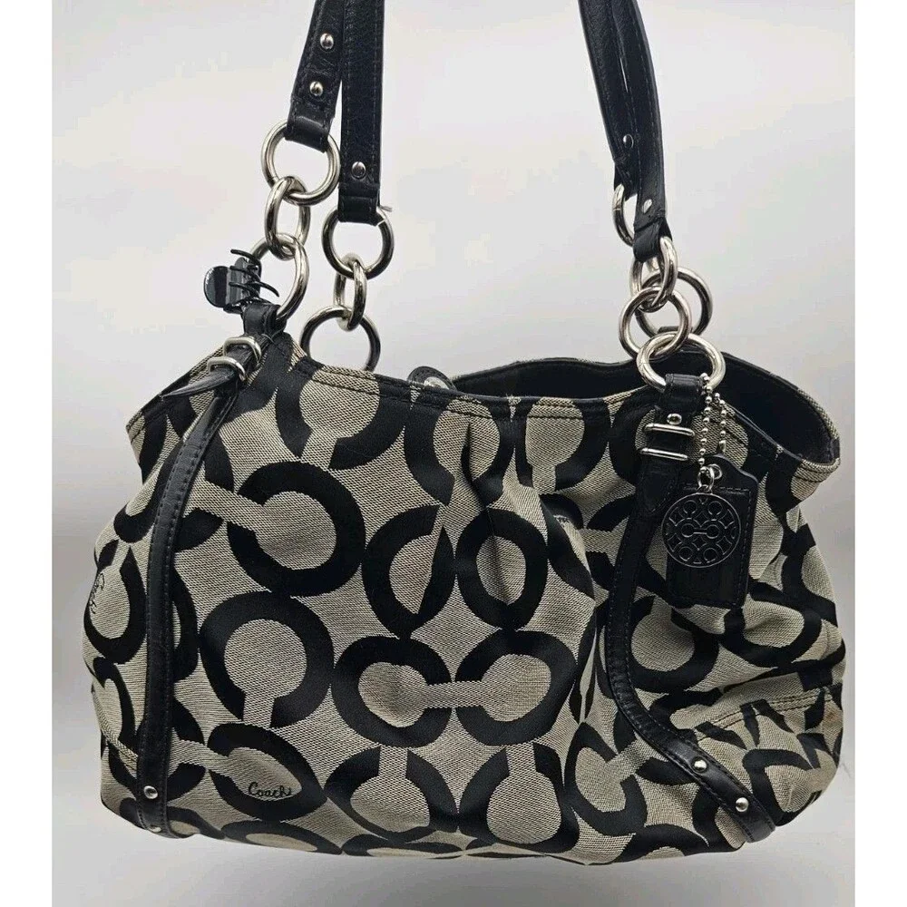 Coach signature black