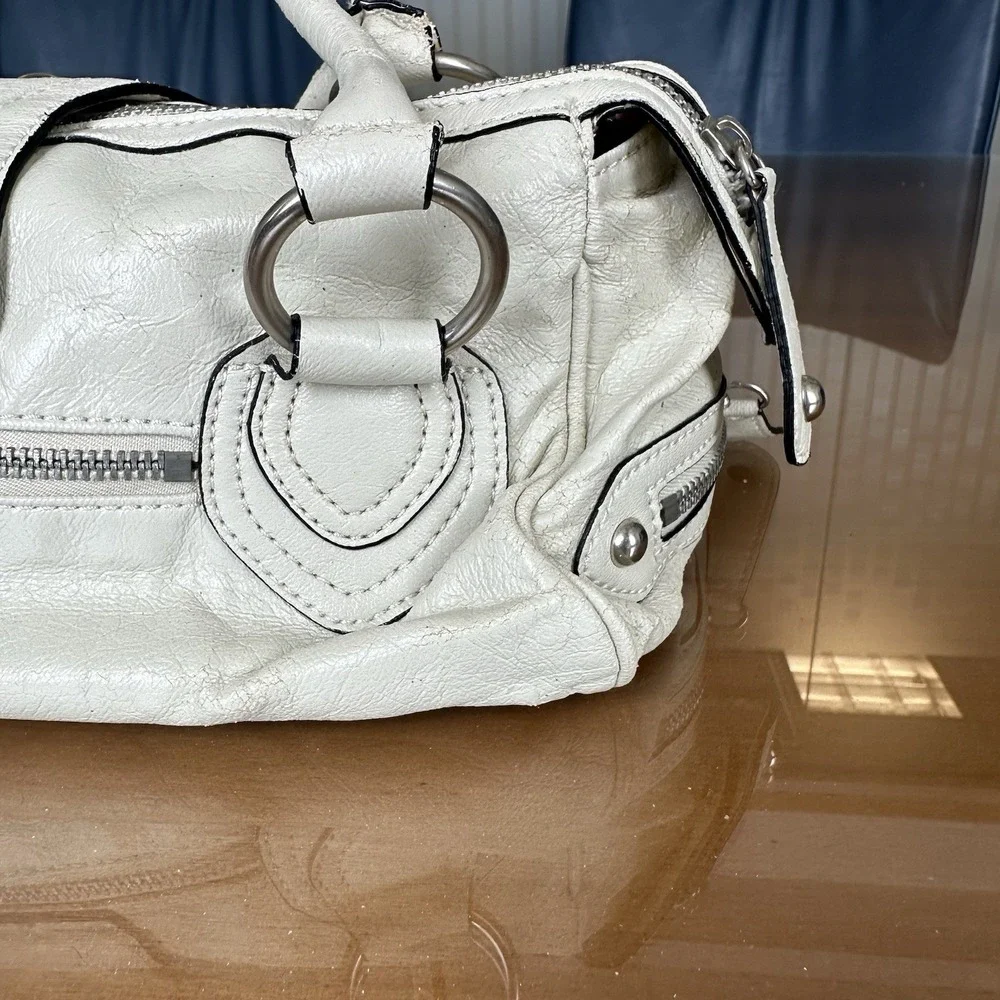 Guess chic satchel