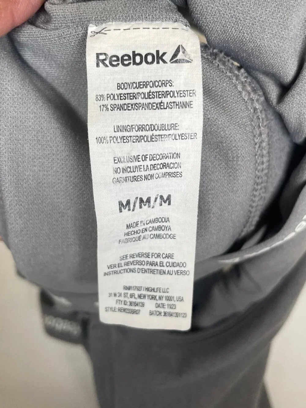 Reebok Gray Athleisure Sports Bra Medium Logo Straps Racerback Gym Workout Top