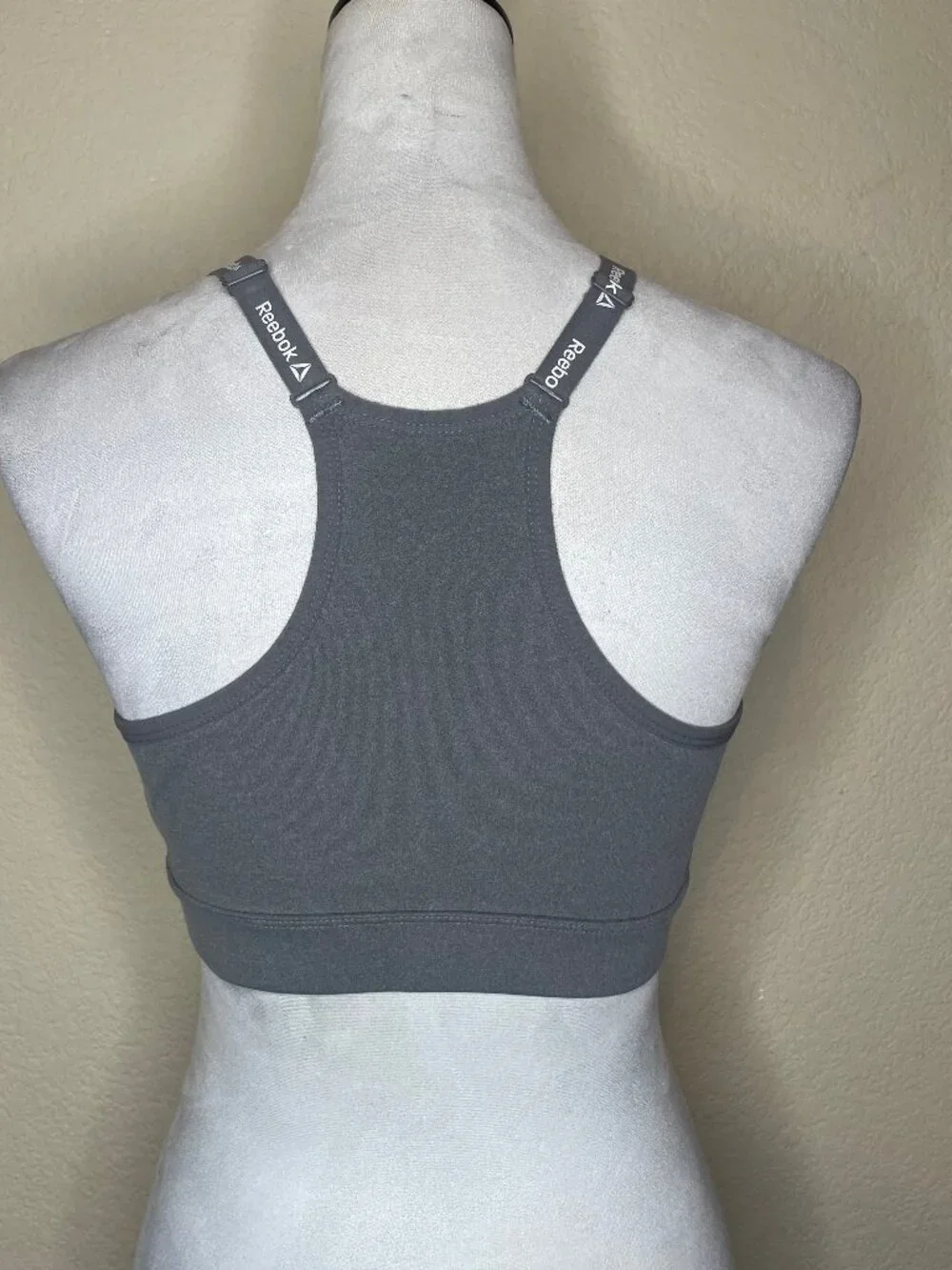 Reebok Gray Athleisure Sports Bra Medium Logo Straps Racerback Gym Workout Top