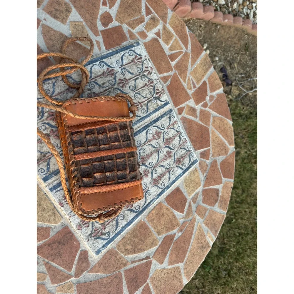 N/A handcrafted vintage