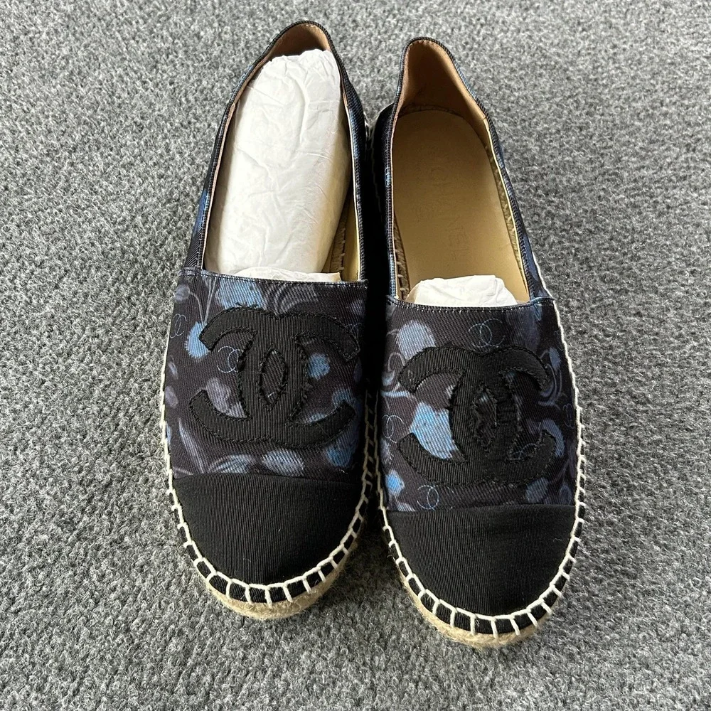 CHANEL authentic cc