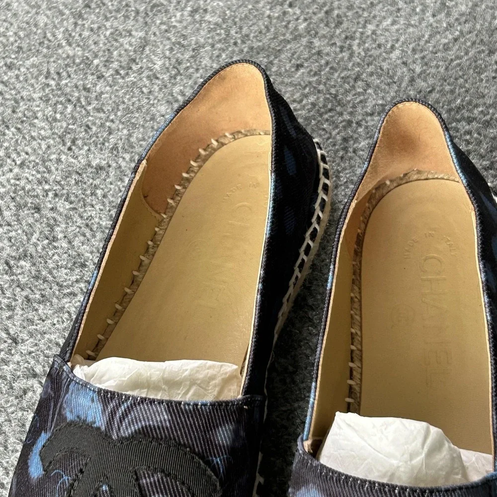 CHANEL authentic cc