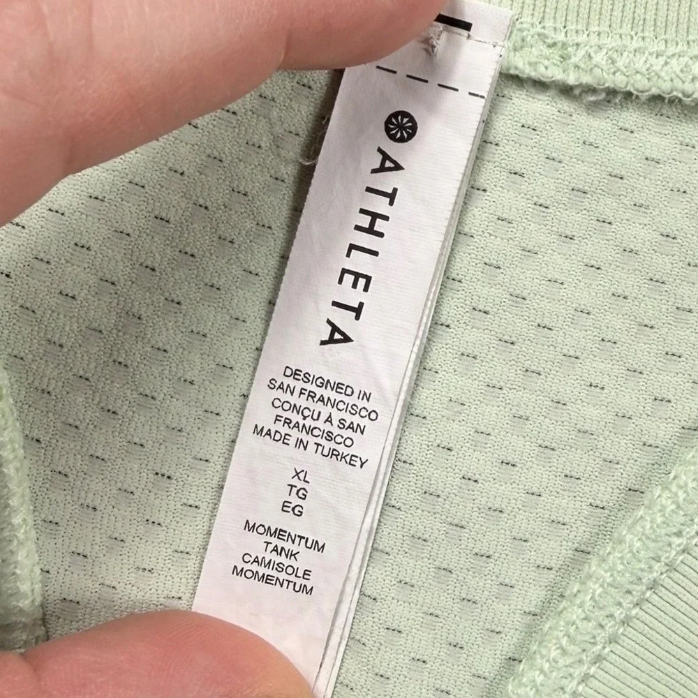 Athleta women momentum