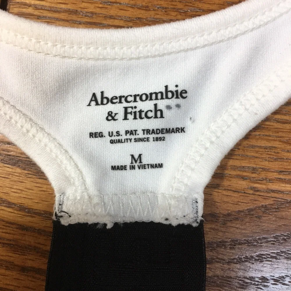 Abercrombie & Fitch a&f spellout