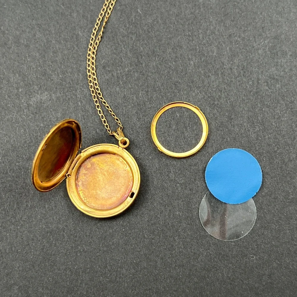 Vintage Locket Necklace Floral‎ Senior Award 12KT Gold Filled Chain Marathon 18