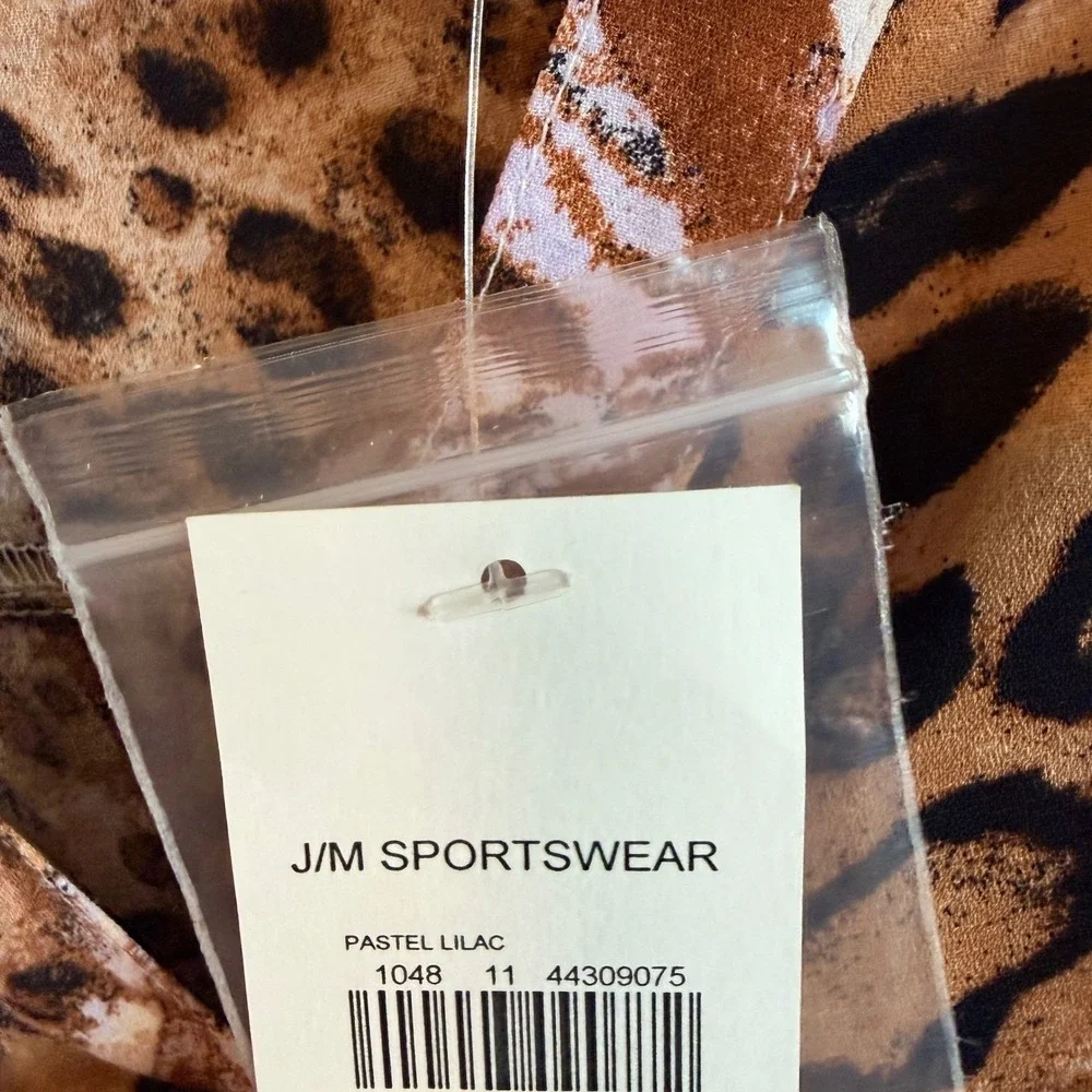 J/M Sportswear fits medium
